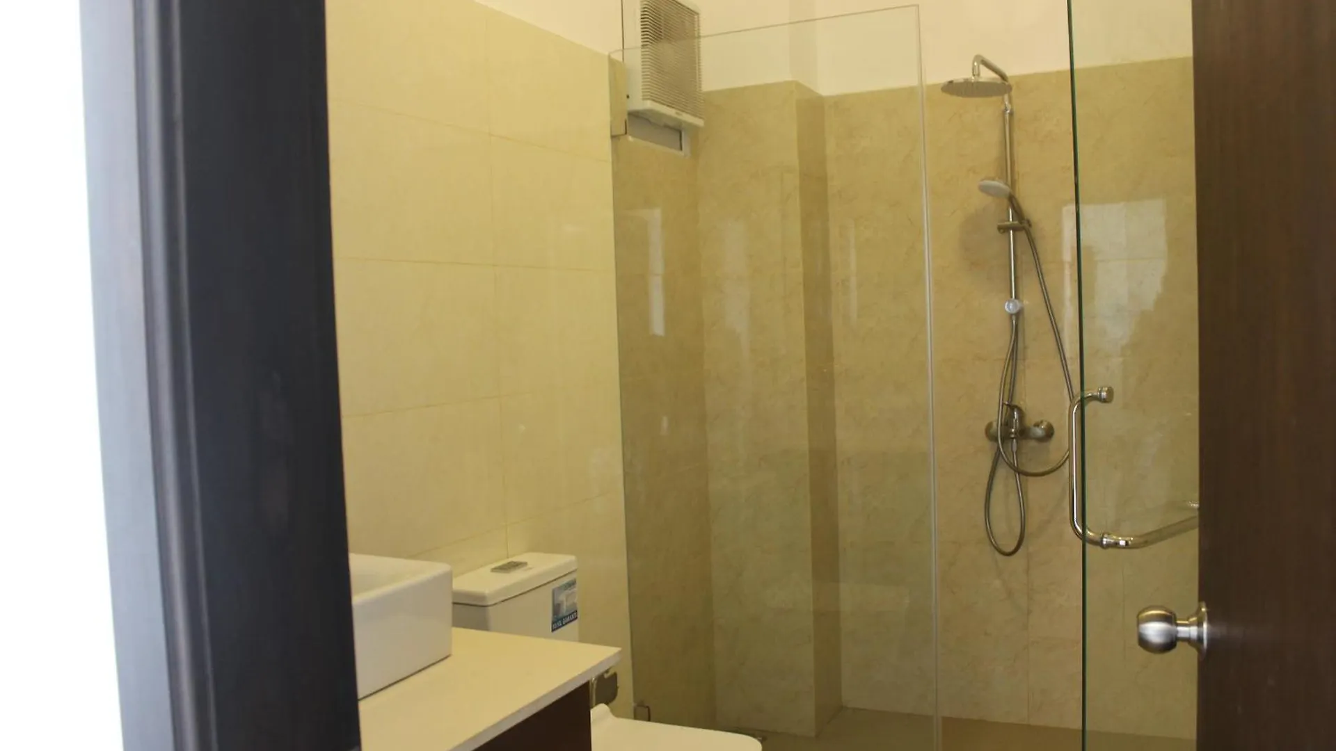Airport Luxury Ocean Condos Negombo Sri Lanka