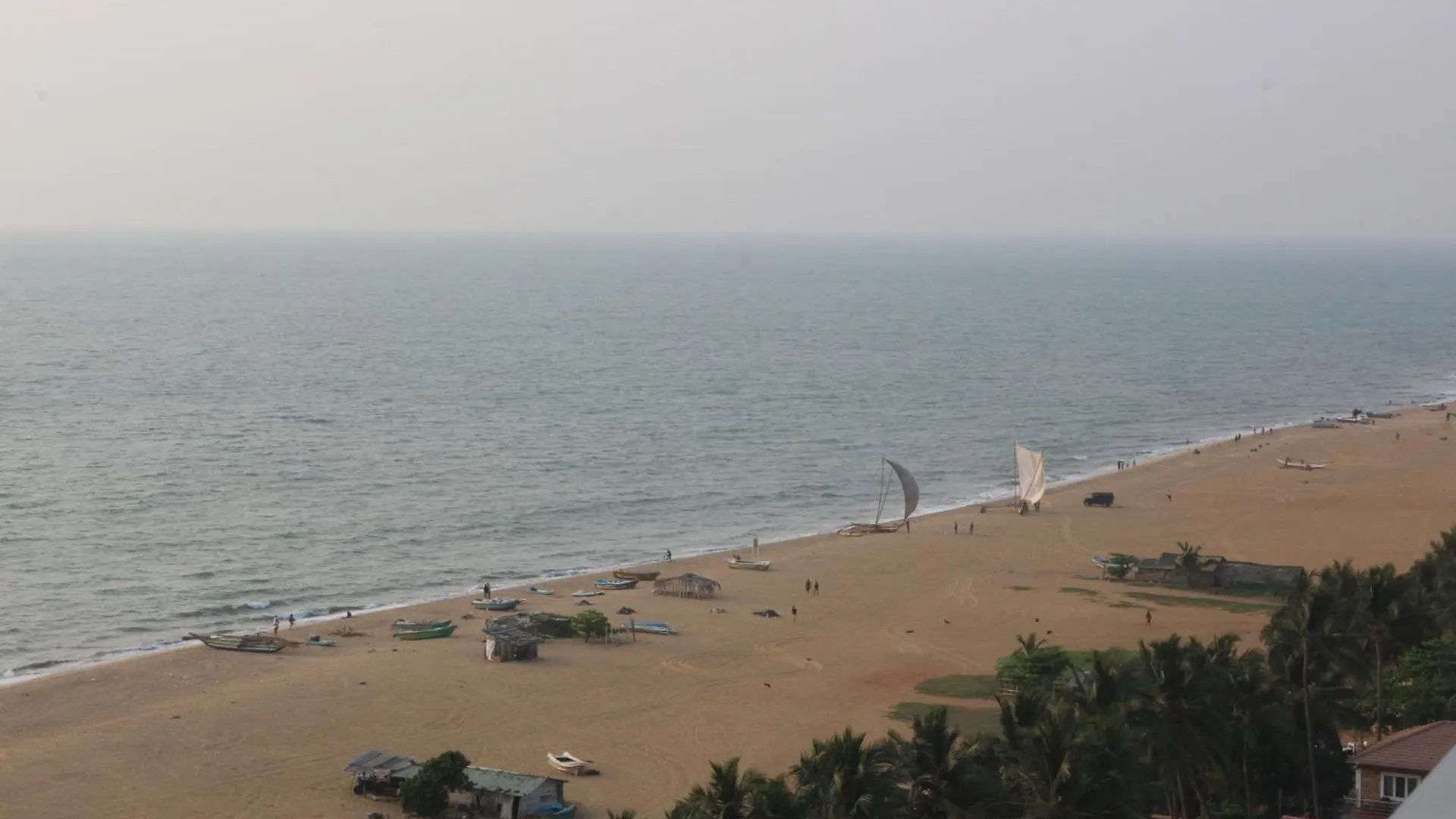 Airport Luxury Ocean Condos Negombo