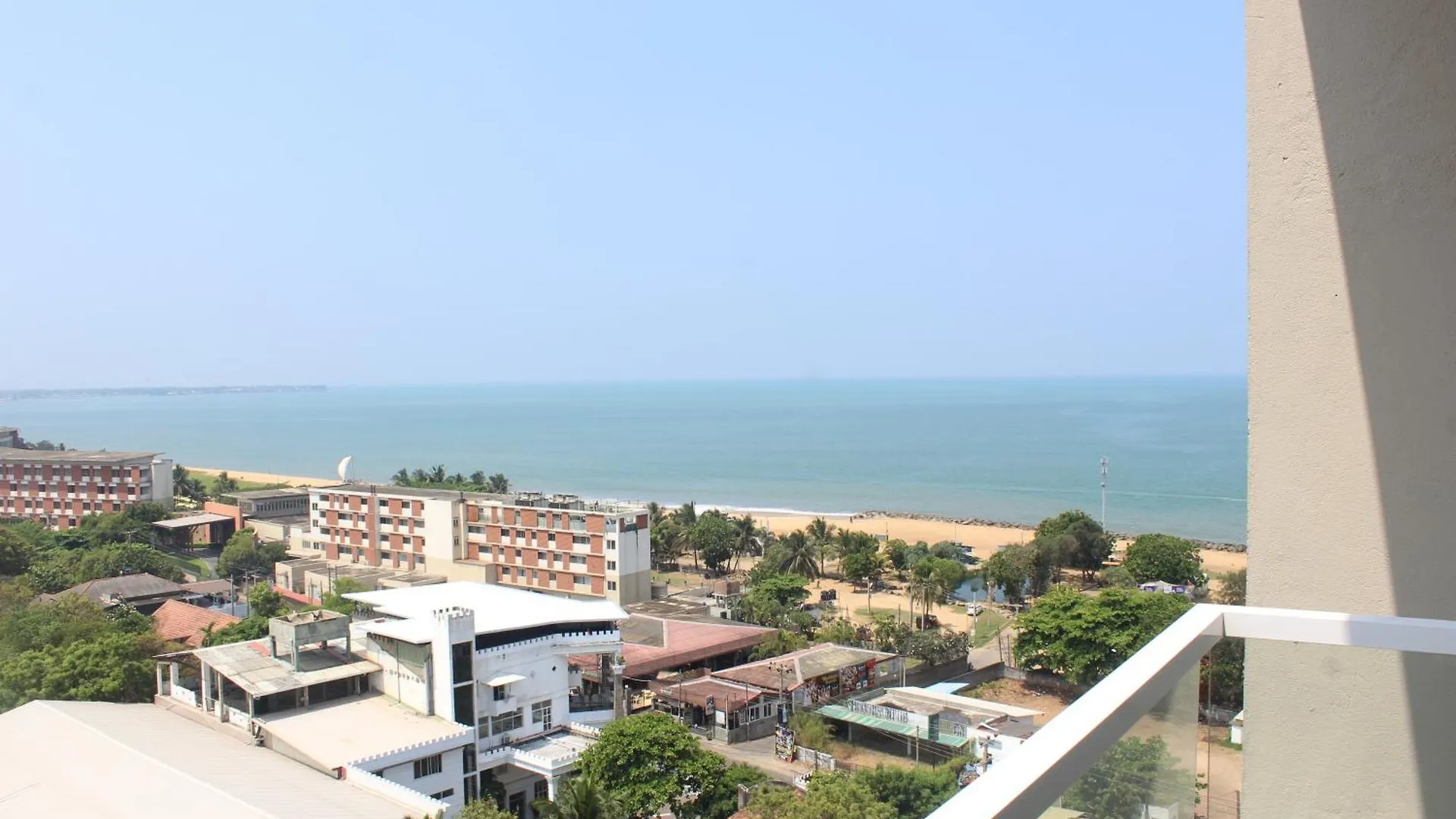 Apartment Airport Luxury Ocean Condos Negombo